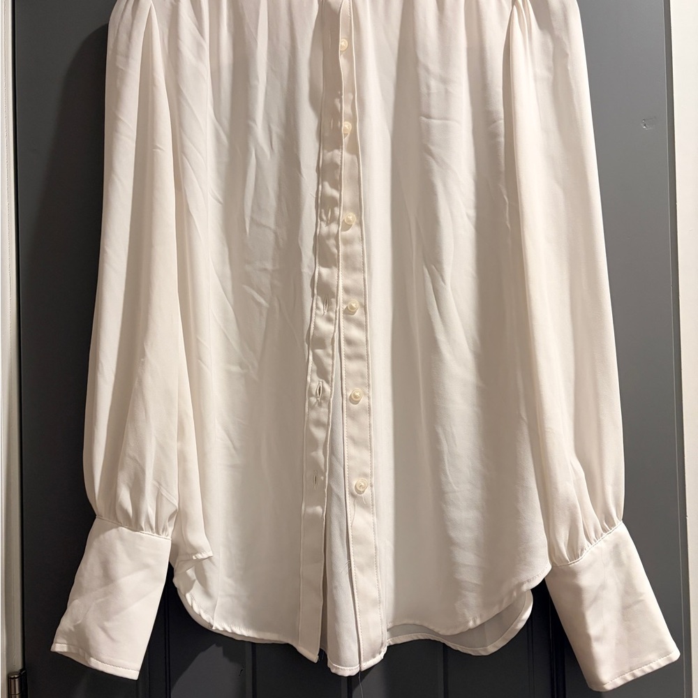 Ann Taylor Soft Pleated Button Blouse in Cream Ivory – Size XS